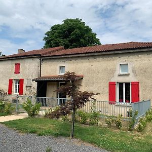 Le Dragon Dans Les Buis Bed & Breakfast Bussiere-Poitevine Exterior photo