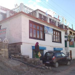 Deshek Homestay, Kibber, Spiti Dankhar Gompa Exterior photo