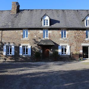 Decouverte D'Un Haras Proche Du Mont St Michel Bed & Breakfast Hambye Exterior photo