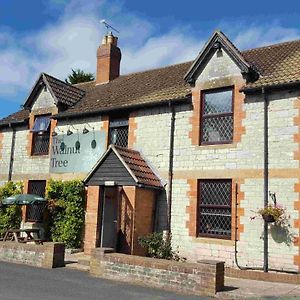 The Walnut Tree Hotel Yeovil Exterior photo