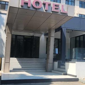 Hotel Vaslui Exterior photo