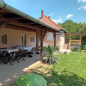 Gulyas Vendeghaz Hotel Zalakaros Exterior photo