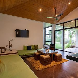 Kamal Baug By Stayvista - A Balinese Villa With A Pool, Open Patios, Expansive Lawn & Games Shikrapur Exterior photo