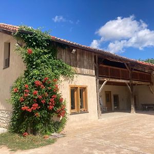 Les Gites De La Ferme De Perouges Exterior photo