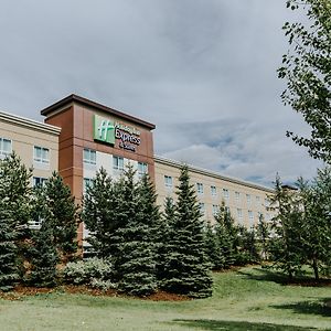 Holiday Inn Express & Suites Spruce Grove - Stony Plain, An Ihg Hotel Exterior photo