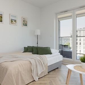 Ursus Sunny Studio For 4 Guests With Parking & Balcony By Noclegi Renters Warsaw Exterior photo