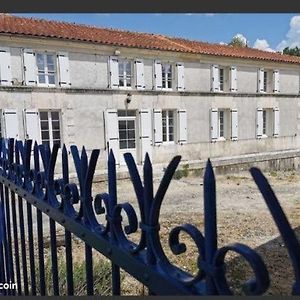 Chambre D'Hotes Dans Maison Charentaise Bed & Breakfast Mortiers Exterior photo