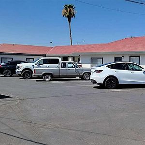 Super 8 El Centro N Hotel Exterior photo