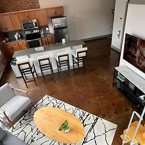 Exceptional 1 Bedroom Apartment Downtown W Study Loft Roanoke Exterior photo