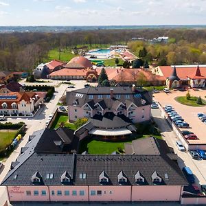 Spa & Wellness Hotel Orchidea Velky Meder Exterior photo