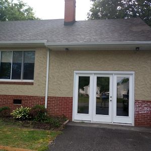 Cozy Suburban Nest Apartment Hopewell Exterior photo