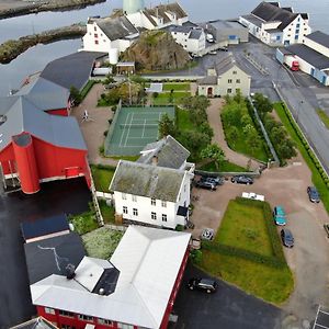 Angelas White House Hotel Stamsund Exterior photo