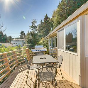 Hoodsport Vacation Rental With Deck And Canal Views! Exterior photo