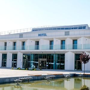 M-Clinic Hotel Tashkent Exterior photo