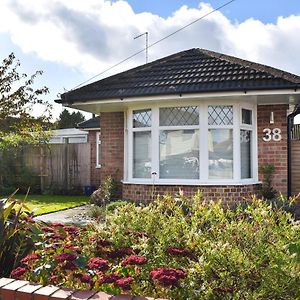 Why Not Villa Canterbury Exterior photo