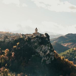 La Tana Dei Tassi Bed & Breakfast Ascoli Piceno Exterior photo