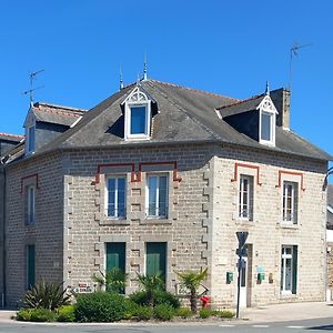 La Chambre De La Boule D 'Or Bed & Breakfast Lanvallay Exterior photo