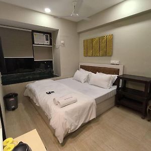 1 Bedroom Studio Apartment- Close To Bkc Mumbai Exterior photo