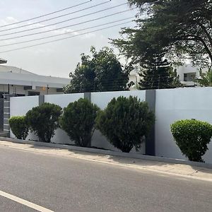 Nba Plush Apartment - Nsroma Accra Exterior photo