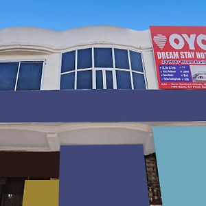 Oyo Flagship Dream Stay Hotel Ghaziabad Exterior photo
