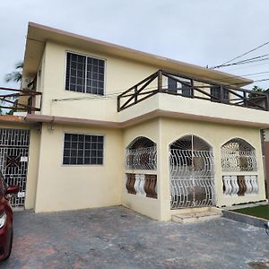11Onessex2 In The Heart Of Kingston Jamaica Apartment Exterior photo
