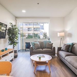 Spacious & Cozy 2Bdr & 2Bth In Sm Apartment Los Angeles Exterior photo