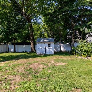 Cozy Studio Apartment Brockton Exterior photo