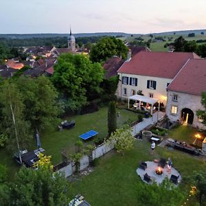 Maison Egalite Bed & Breakfast Melay  Exterior photo