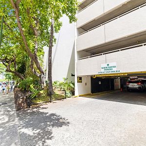 Stylish Waikiki Gem With Ocean View And Free Parking! Apartment Honolulu Exterior photo