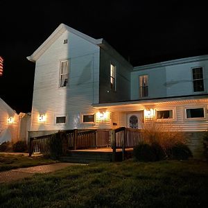 Big By Ark, Historic Simmons Estate Sleeps 22 Villa Williamstown Exterior photo