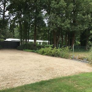 Guesthouse De Steenberg Tweepersoonskamer Met Grote Badkamer, Kitchenette En Tuinzicht Op De Eerste Verdieping Geel Exterior photo