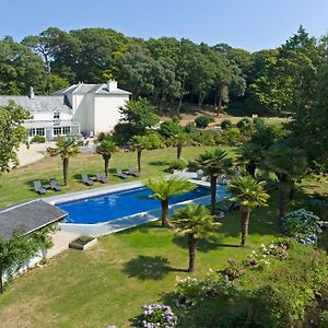 Red River Stables - Peaceful, Beautiful Grounds, Swimming Pool, Central Location For West Cornwall Hotel Camborne Exterior photo