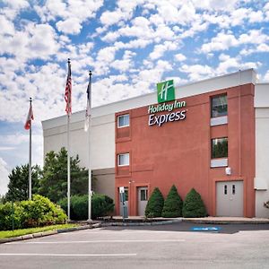 Holiday Inn Express Greencastle, An Ihg Hotel Exterior photo