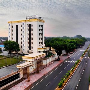 Hotel Sks Grand Palace-Vrindavan Exterior photo