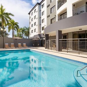 Courtyard By Marriott Miami At Dolphin Mall Exterior photo