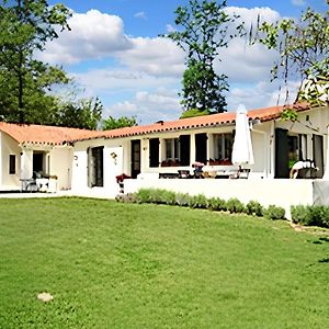 Villa Charmante Avec Sauna A Ecuras Et Piscine Partagee Exterior photo