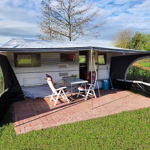 Ruime Caravan Op Gezellige Minicamping Hotel Lichtenvoorde Exterior photo