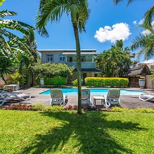 Studio With Spacious Balcony Shared Pool Garden Apartment Grand Bay Exterior photo