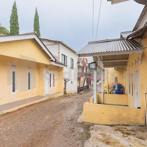 OYO 2369 Cempaka Homestay Rancabali Exterior photo