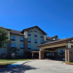 Comfort Inn & Suites Beeville Exterior photo