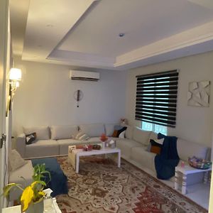 شقه جديده هادئه وجميل Apartment Riyadh Exterior photo
