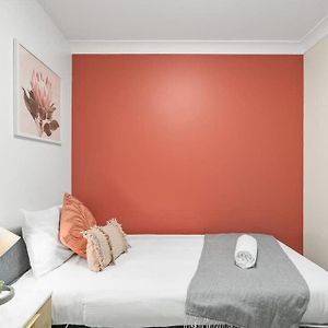 Single Room In Pymble Sleeps 1 Exterior photo