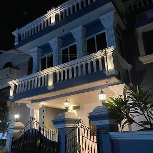 Le Pondy Beachside Hotel Pondicherry Exterior photo