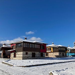 Вилно Селище Баташки Хан Hotel Tsigov Chark Exterior photo