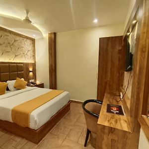 Hotel Riva International Goregaon- Near Nesco Mumbai Exterior photo