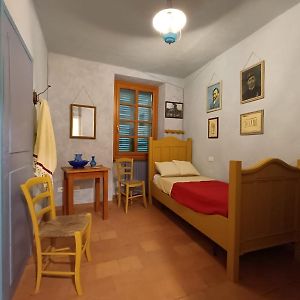 La Casa Di Van Gogh By Revenue House Apartment Camagna Monferrato Exterior photo