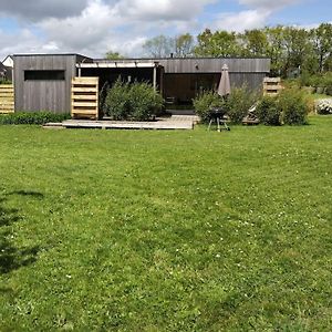 Cottage Chaleureux Avec Sauna & Jacuzzi Saint-Coulitz Exterior photo