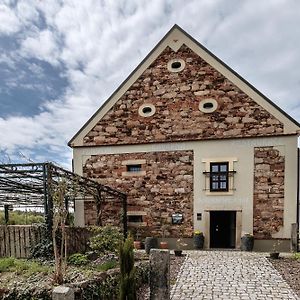 Barokni Spejchar Hotel Tlucna Exterior photo