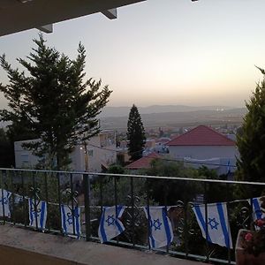 הסוויטה של דפנחי Apartment Ramat Yishay Exterior photo