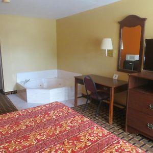 La Grange Executive Inn And Suites Room photo